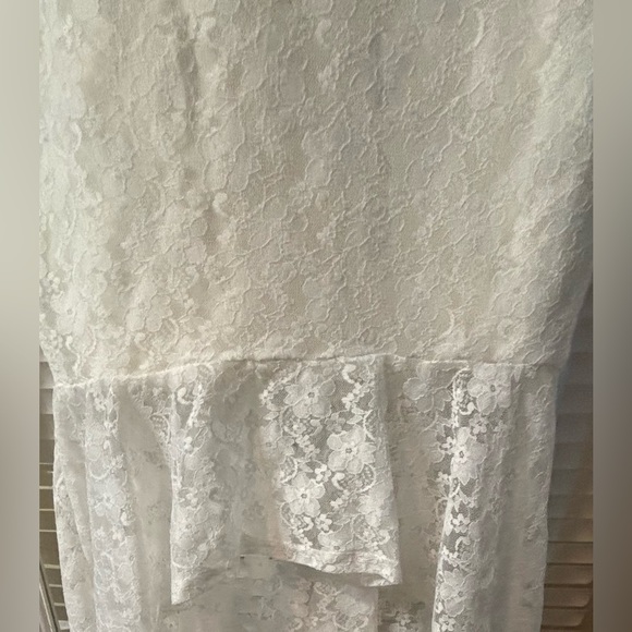 On or Off Shoulder Ivory/White Lace Lulus Wedding Dress-Size Extra Small - Picture 12 of 16